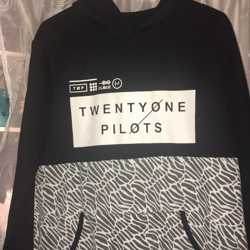 21 pilots sweatshirt